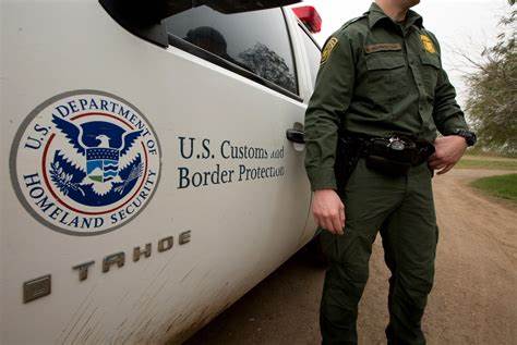 Homan, lawmakers signal cooperation on ‘overlooked’ northern border amid migrant spike: 'Same vision' - Yahoo News