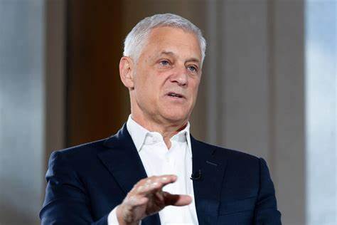 It’s not just Gen Z: This baby-boomer bank CEO says his MBA was a waste—and the skills he learned have ‘degraded, degraded, degraded’ since college