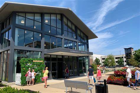 Market Square - Crocker Park
