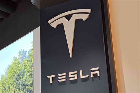 Why Wall Street's biggest Tesla bear still hates the stock
