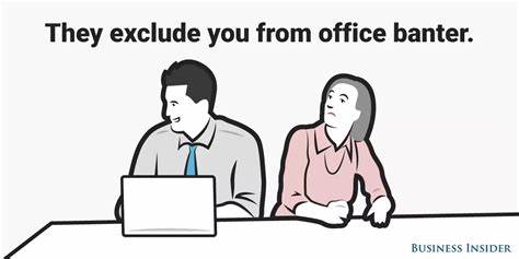 Here's what to do when you realize your boss secretly hates you - Business Insider