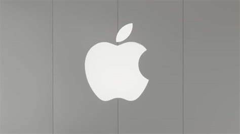 Apple Explores Generative AI to Accelerate Custom Chip Design, Senior VP Reveals
