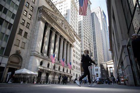 Data-Crunching Wall Street Skeptics Sit Out the Turnaround Trade