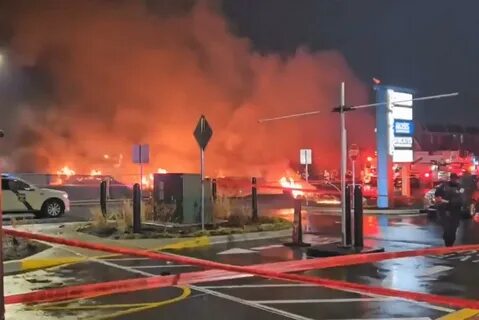 Philadelphia plane crash: What we know so far as Learjet air ambulance comes down in huge explosion near mall - Yahoo