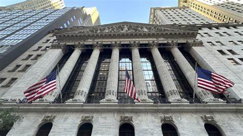 Is AMD Stock Finally Winning Over Wall Street?