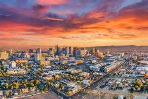 Phoenix's Housing Market Unveiled: The "Twin Sword" of Skyrocketing Inventory Is Redefining 2025 – A Power Shift For Buyers, A Test For Sellers