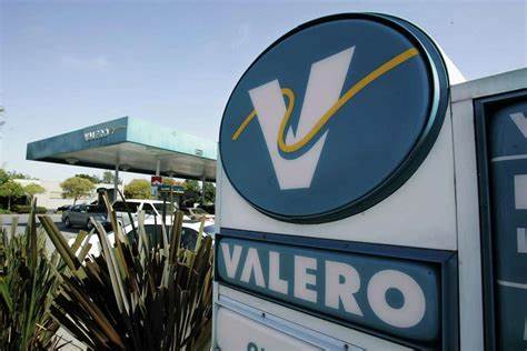 Valero Energy reports first-quarter loss on lower margins, impairment charges