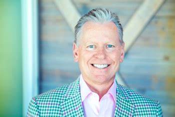 GJ Hart resigns as Red Robin CEO