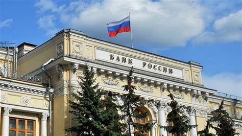 Russia’s Central Bank Holds Key Rate, Warns of Tariff Impact on Inflation