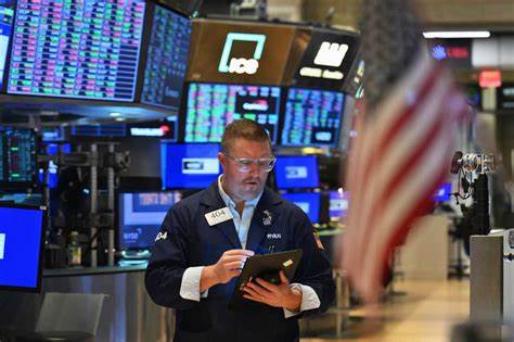 These Stocks Moved the Most Today: GM, Lockheed, Northrop Grumman, D.R. Horton, Philip Morris, Kohl’s, and More