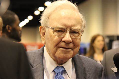 Warren Buffett's Next Big Buy? Why This Beaten-Down Blue Chip Stock Fits His Playbook Perfectly