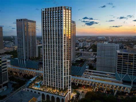 Oak Row Equities gets construction financing for Miami multifamily tower
