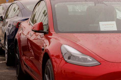 Tesla, Netflix downgraded: Wall Street's top analyst calls