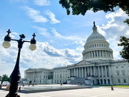 President Warming Up His Pen to Sign Resolution to Kill IRS Crypto Rule If Passed - CoinDesk