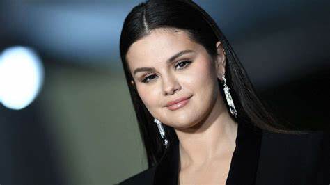 Selena Gomez Says She is 'Properly Medicated' for Her Mental Health and Has Tools to Cope: 'I Ground Myself'