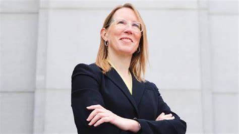 Crypto Regulation: Hester Peirce Confirms SEC Rethinking Approach to Crypto Cases