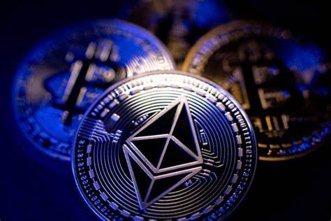 Bitcoin, Ethereum, Dogecoin Mirror Stock Declines Ahead Of Crucial Inflation Data Release: Top Analyst Says 'Buy The Dip,' Predicts $275K BTC Target - Benzinga