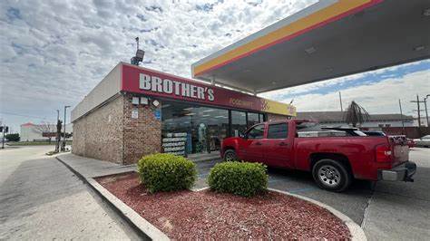 Former Mountain Express CFOs say retailer’s sale-leaseback strategy reflected a Ponzi scheme