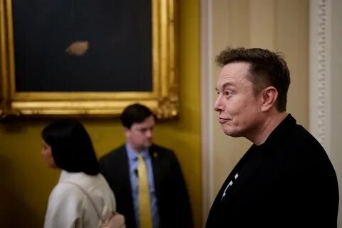 Elon’s Grok Chatbot Calculates Probability That Trump Is a Russian Asset - Yahoo