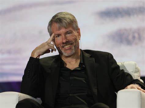 Michael Saylor Says 'Sell A Kidney, But Keep The Bitcoin', But MSTR Is Down 28% Since He Appeared On The Cover Of Forbes - Benzinga