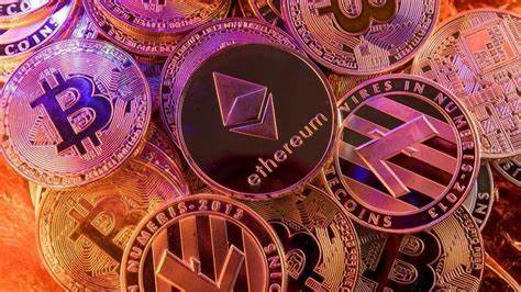 Bitcoin, Ethereum Flat, Dogecoin Dips Amid Trade Deal Hopes: Analyst Says BTC Price 'Holding Strong' And Setup Clean For Push To $98,300
