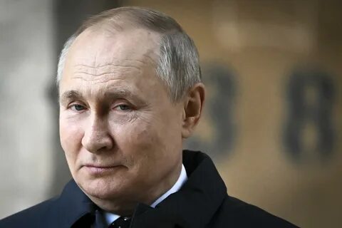 Vladimir Putin Said 'Nobody Can Ban Bitcoin'—Now Russia Reportedly Leverages BTC To Evade Sanctions When Selling Oil To China, India - Benzinga India