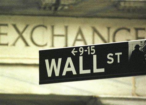 Global Markets Mixed as Tariff Deadline Looms