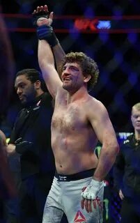 Former Olympic wrestler and MMA star Ben Askren recovering from double 