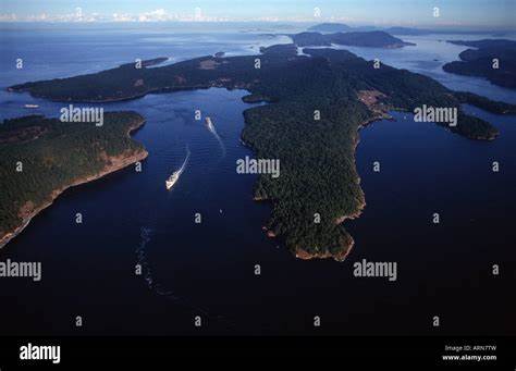 Active Pass, Gulf Islands - CoastView