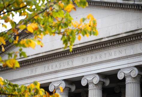 TLT Falls Out of Favor as Yields Stabilize Near 5%