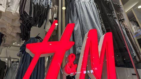H&M Shares Surge as Earnings Top Expectations