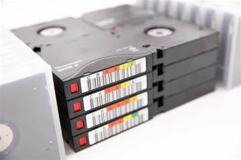 Ask HN: Do you use tapes for personal backup?