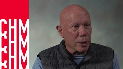 Bill Atkinson: Polaroids Showing the Evolution of the Lisa GUI [video]
