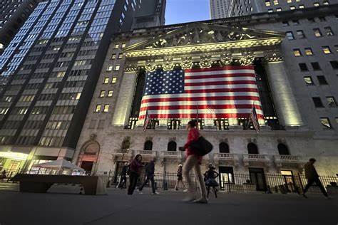 Stock market ends wild day mostly down amid Trump tariff turmoil - USA Today