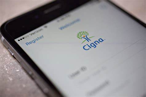 Cigna Stock Falls on Earnings Even as It Sidesteps the Managed-Care Crisis