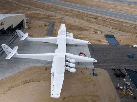 Stronger than 'Hercules' - World's largest plane fires up all 6 engines for the first time ahead of 2019 flight - The Economic Times