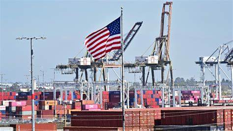 Intel Sees ‘Probability of a Recession’ From Tariffs