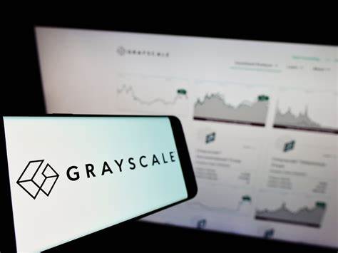 Grayscale Files IPO Registration as Bitcoin Tops $120,000