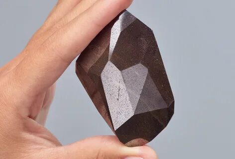 Crypto founder allegedly bought ‘The Enigma,’ the largest black diamond in the world, after raising more than $1 billion in unregistered securities - Fortune