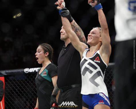 Felice Herrig gets pic with big friend - MMA Underground