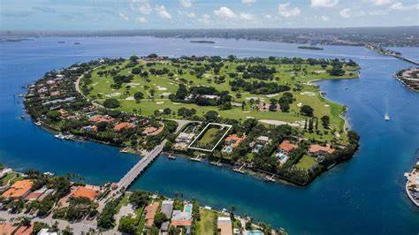 Exclusive: This $59 Million Waterfront Mansion In Miami’s ‘Billionaire Bunker’ Could Become America’s Most Expensive Bitcoin Real Estate Deal Ever - Forbes