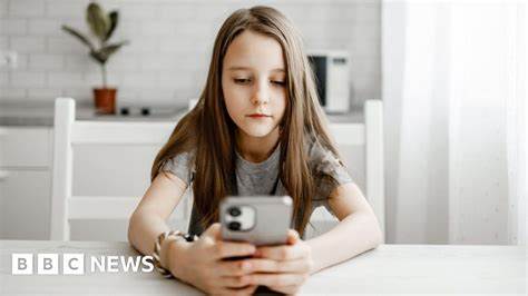 Australia Wants to Bar Children from Social Media. Can It Succeed?