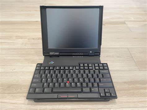 A look at IBM's short-lived "butterfly" ThinkPad 701 of 1995