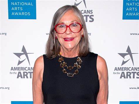 Alice Walton is the world's richest woman — and just joined the $100 billion club