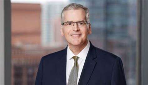 I'm Peter Roberts, immigration attorney who does work for YC and startups. AMA