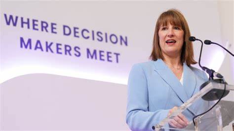 UK to exempt overseas stablecoin issuers from its crypto rules - Financial Times