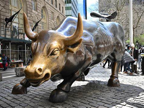 One of Wall Street's biggest bulls sees tech powering an 11% gain in stocks through the rest of 2025