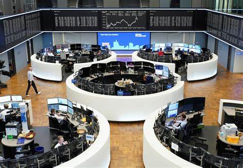 European second-quarter corporate profits expected to fall 0.3%