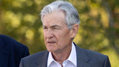 Dollar Could Fall Further if Powell Signals Rate Cuts