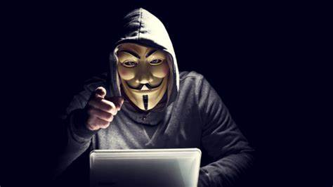 Mysterious 'Robin Hood' hackers donating stolen money - BBC